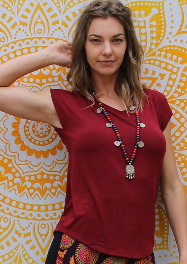 Simple Top V-neck Maroon - Image 3