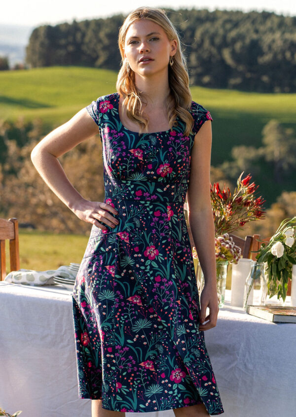 Scarlett Dress Dianthus - Image 10