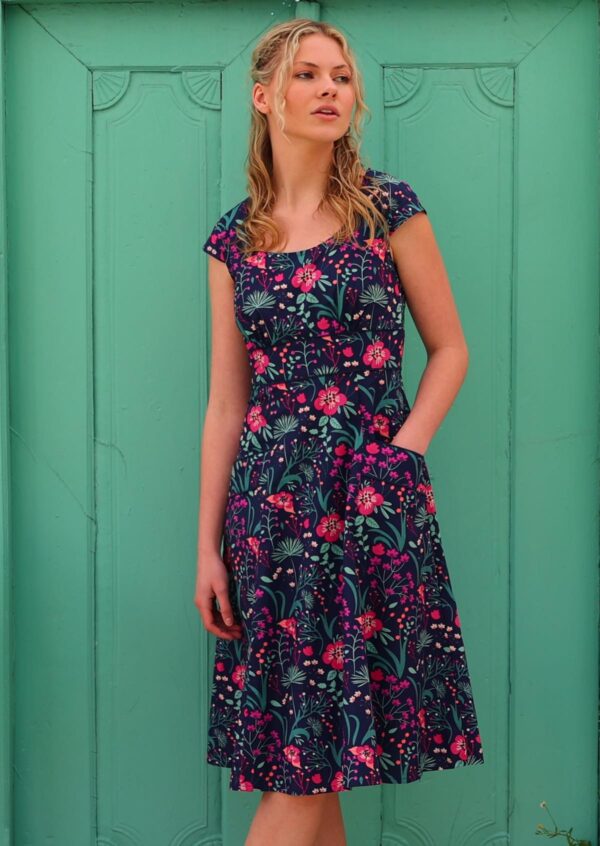 Scarlett Dress Dianthus - Image 6