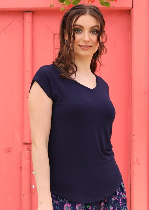 Simple Top V-neck Navy Blue - Image 5