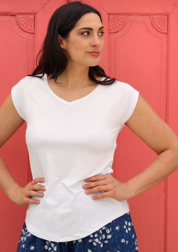 Simple Top V-neck White - Image 2